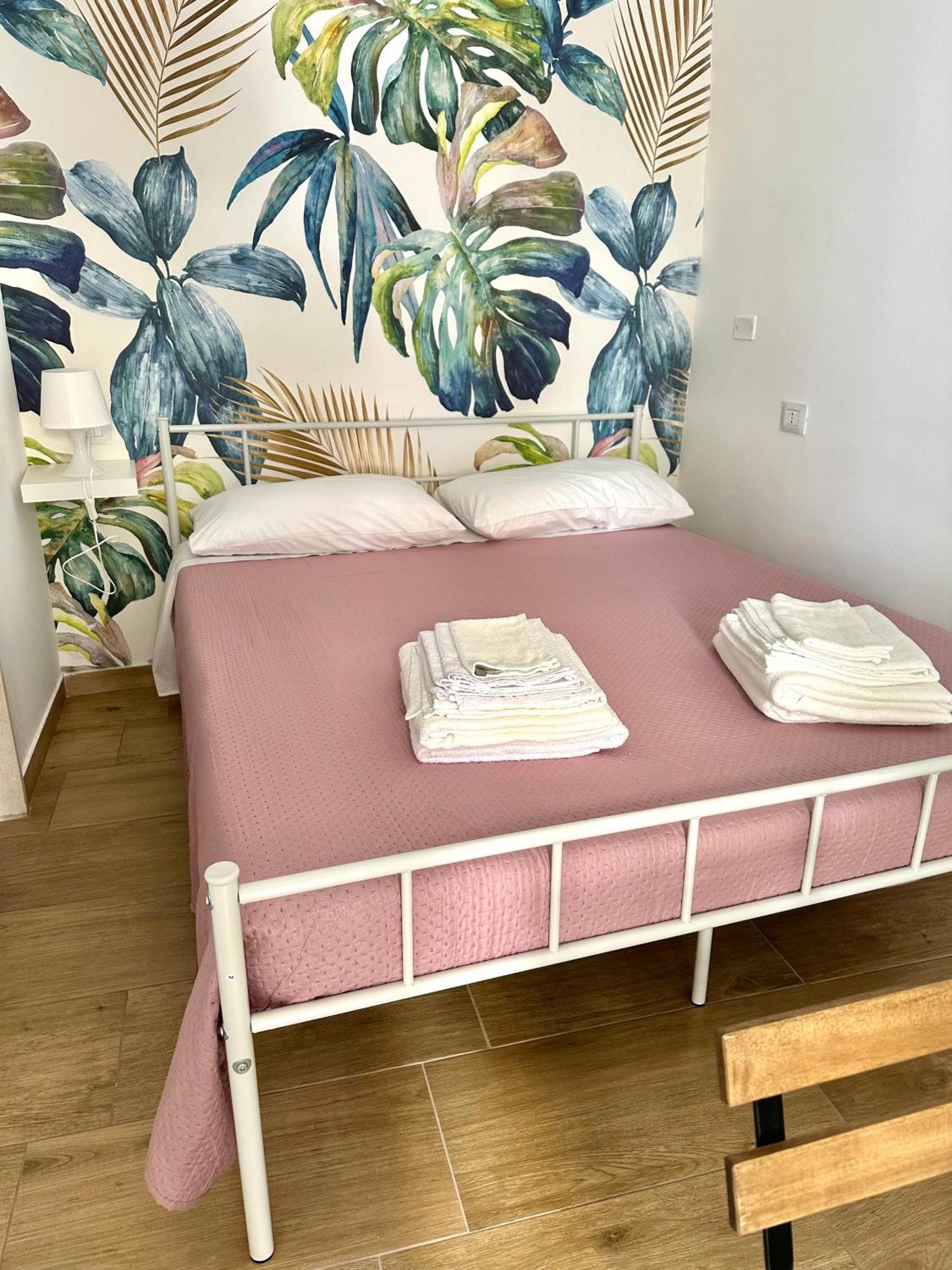 Bari Annette Room Exteriör bild